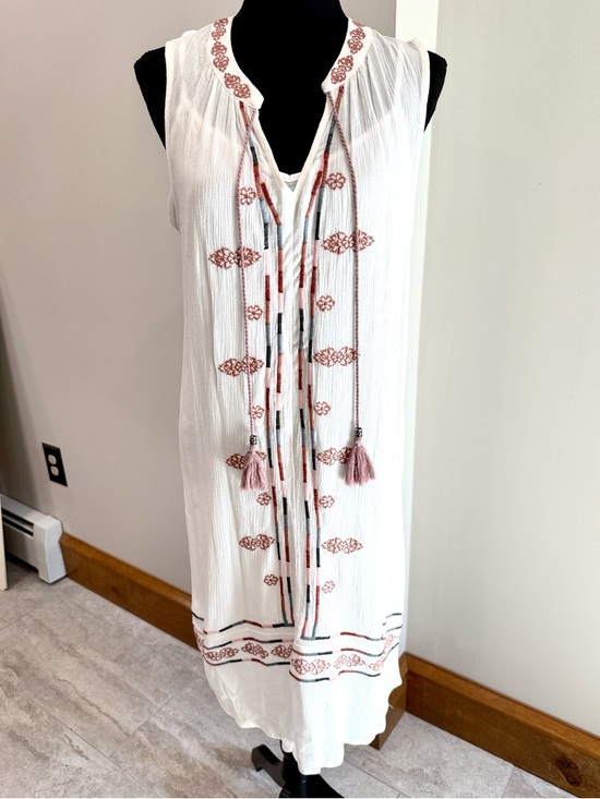 Dresses & Skirts - Knox Rose White Boho Embroidered Tassel dress size M